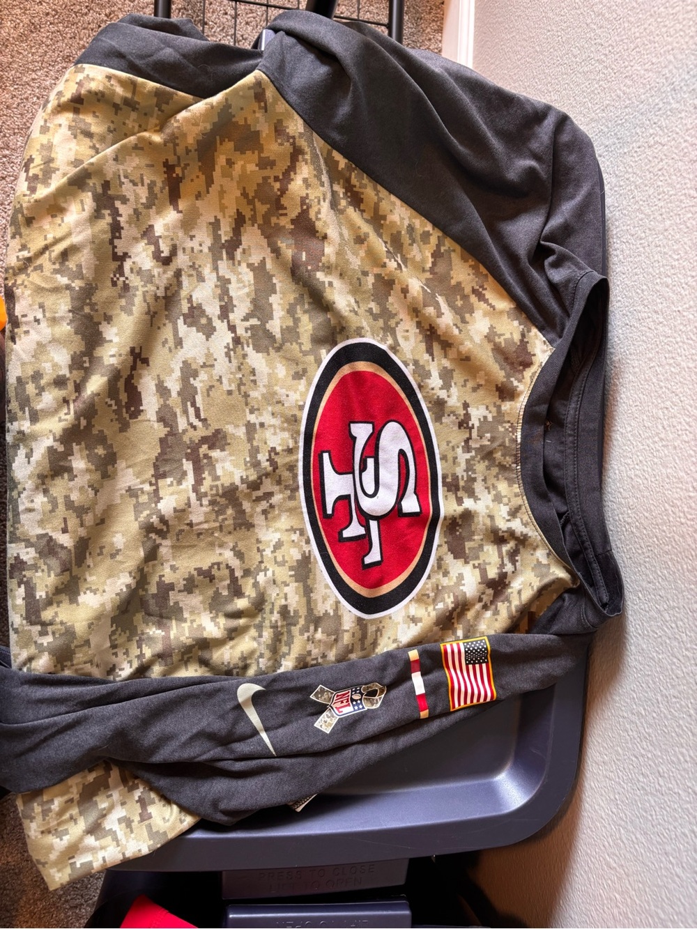 Nike San Francisco 49ers Camo Long Sleeve Shirt - Olive/Tan/Red